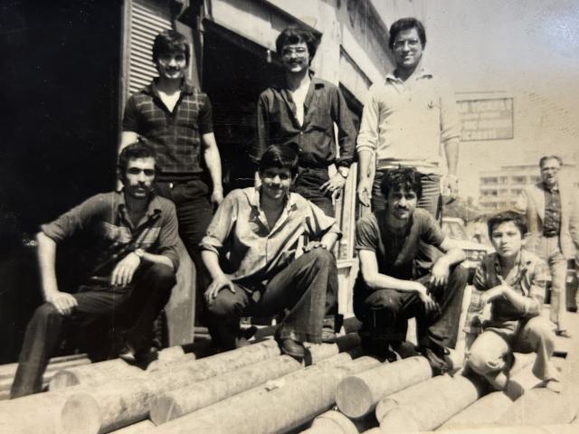 Mithat Baştaş 1977'de Bayrampaşa'da işçi iken. Mithat'ın eski demirci fotoğrafı
